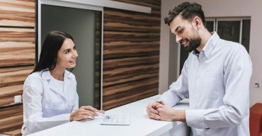 recepcionista de clínica