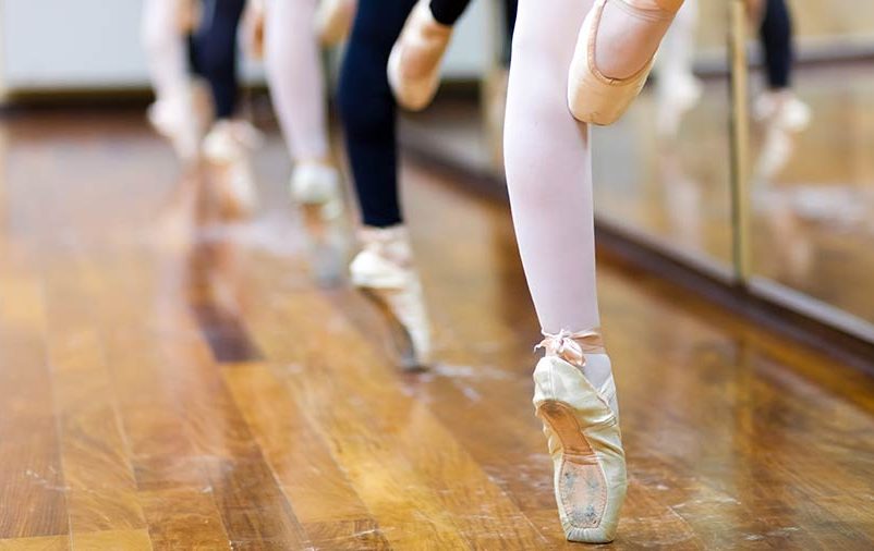 Conheça a maneira correta de como limpar escola de balé