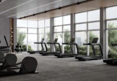 Higiene de equipamentos e sanitização e manutenção de ambientes fitness com a Whitening Interior de academia com aparelho, mostrando sanitização e manutenção de ambientes fitness.